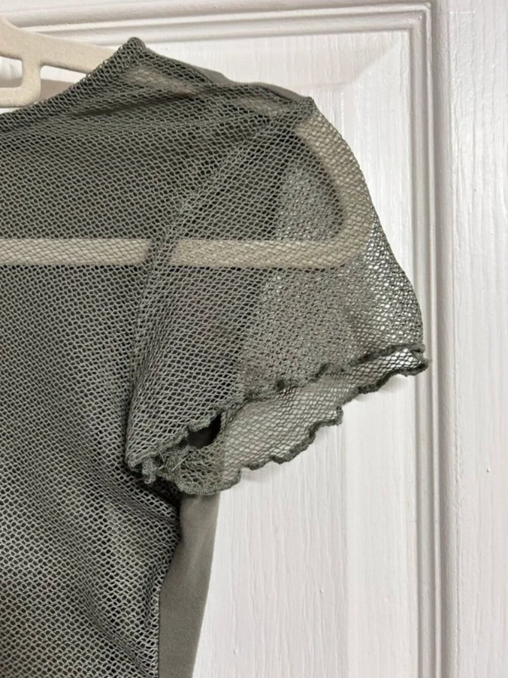 Olive Glassons Womens Mesh Short Sleeve Crop Top - Picture 3 of 5
